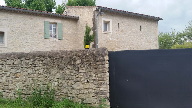 Landhaus in der Provence neben Mallemort, Mas de la Croix de Fer