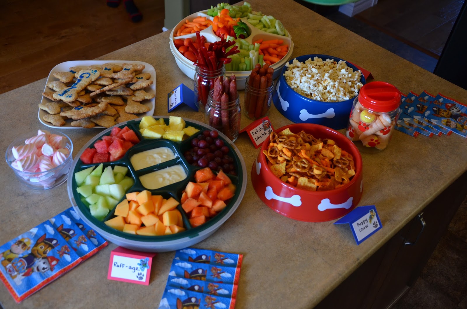 the-stamping-banana-paw-patrol-birthday-party