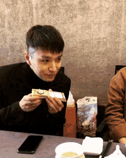 5d7a23b185f82b35cab0d4c5d3575b6a.gif
