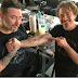 Atores originais do filme Vingadores fazem tatuagem em comemoração a Infinity War