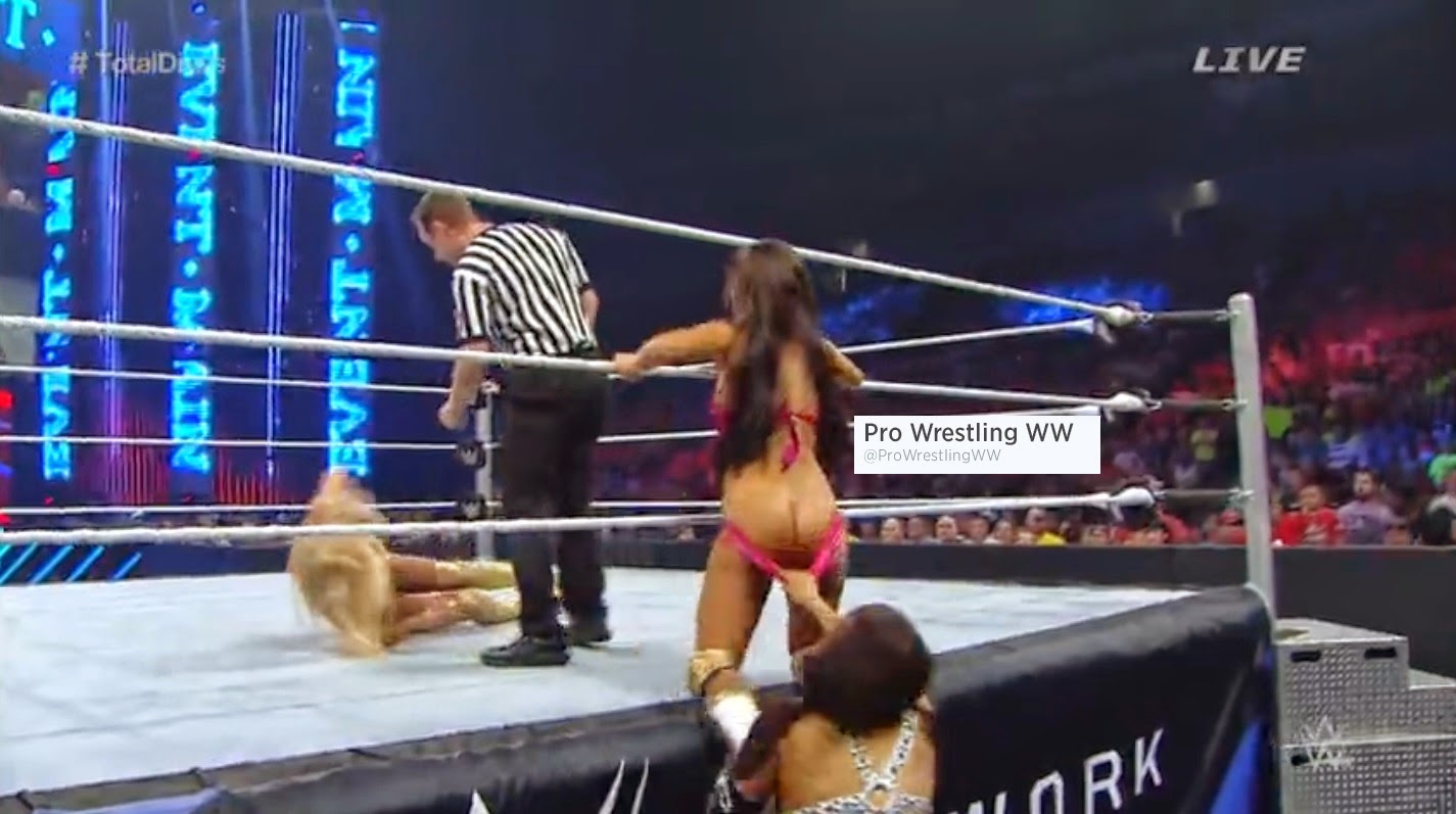 ProWrestling: Rosa Mendez Wardrobe Malfunction on WWE Main Event nd. 