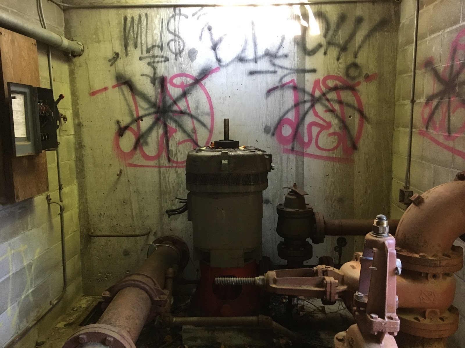 Exploring the Abandoned Cascade Woolen Mill in Oakland, Maine