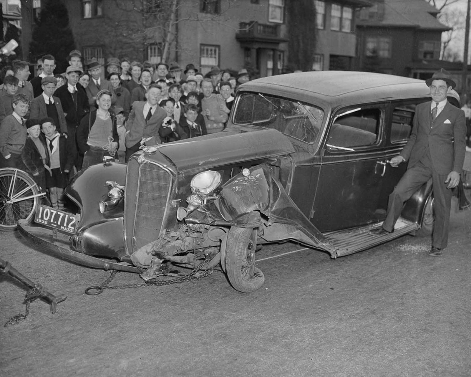 vintage photos car wrecks