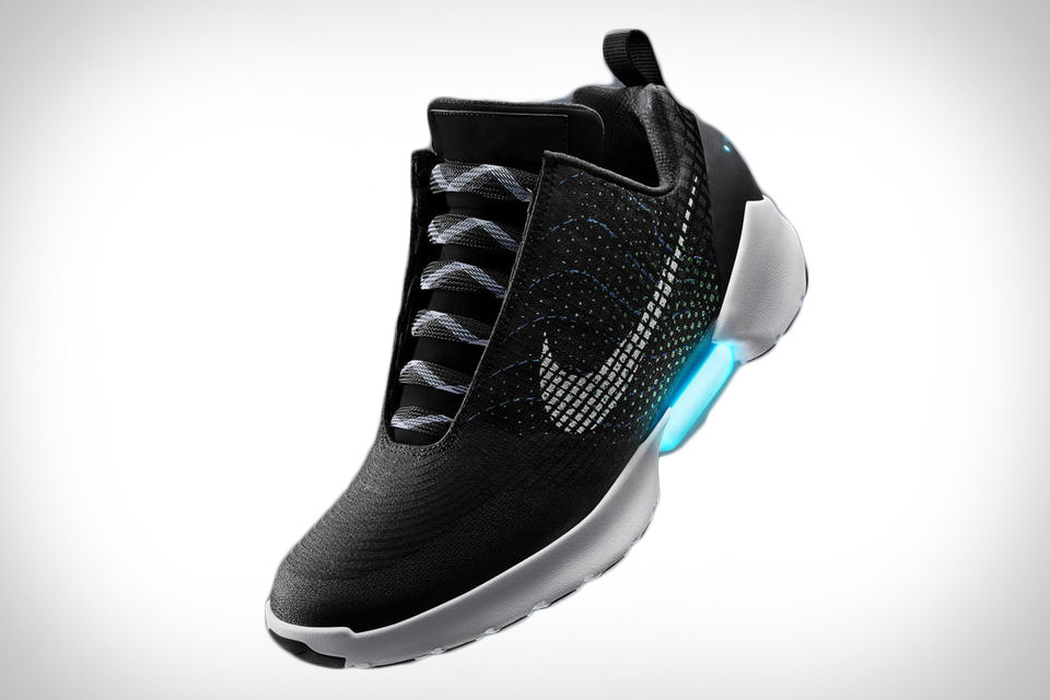 nike hyperadapt cost