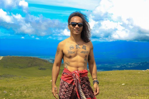 Makalah Biografi Kaka Slank (Perjalanan Hidup dan Kariernya) - SETAPAK
