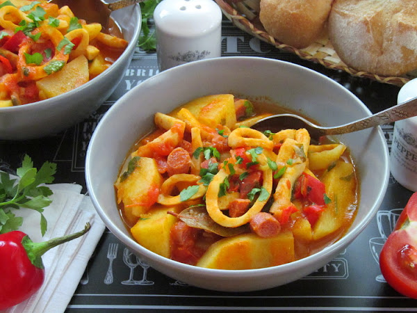 Рагу с кальмарами по-португальски