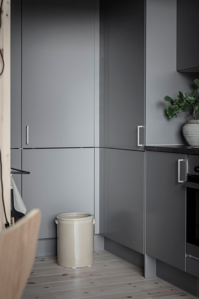 GRIS FONCÉ ET BOIS CLAIR