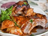 Costillas al Horno en Salsa Barbacoa con Patatas Asadas