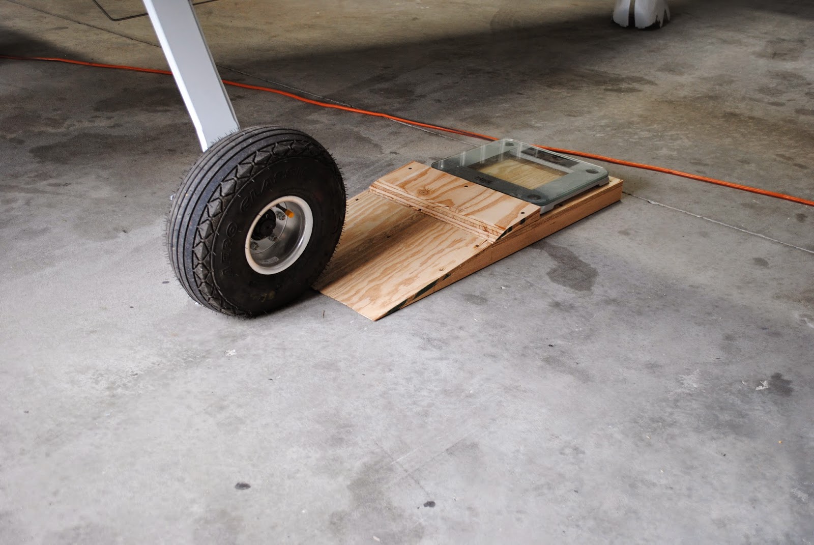 RV12 Builder in Sandy, UT Install Wings and Weigh Airplane