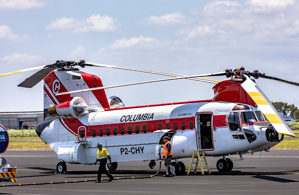 PNG-Registered Columbia Helicopters (USA) Boeing-Vertol Chinook 234LR Helic...