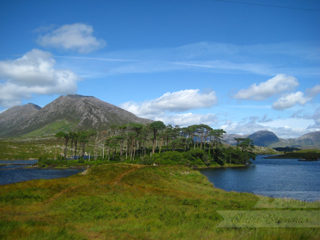 Derryclare lough, Connemara, Ireland Derryclare lough, Connemara, Ireland