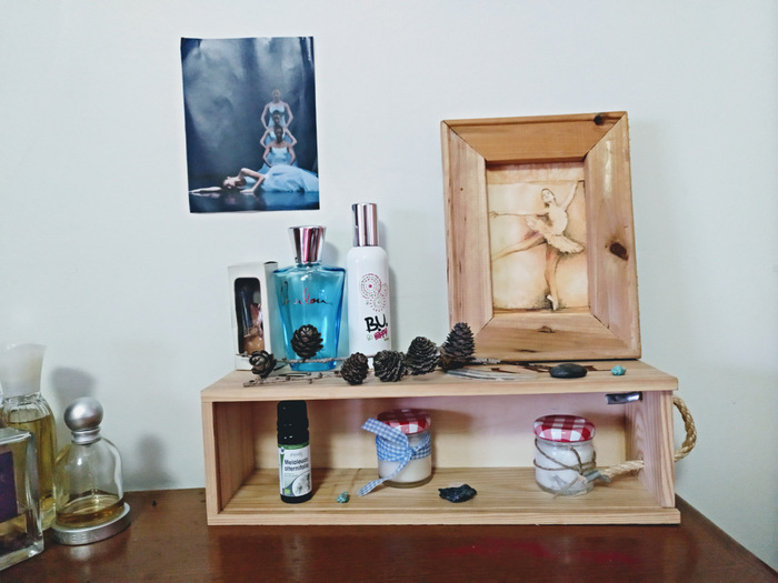 Reusing wooden boxes [books and deco] / Reusando caixas de madeira