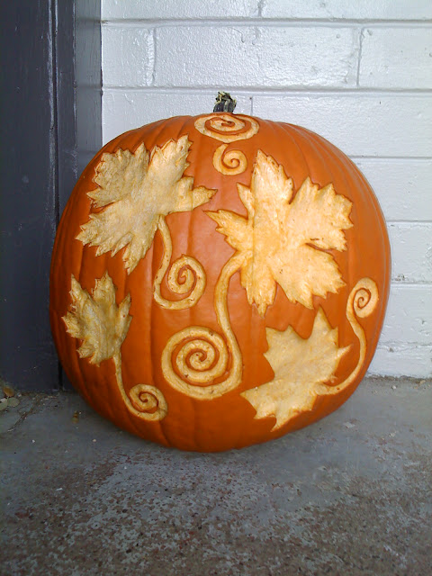 The Velveteen Owl: Pumpkin Carving