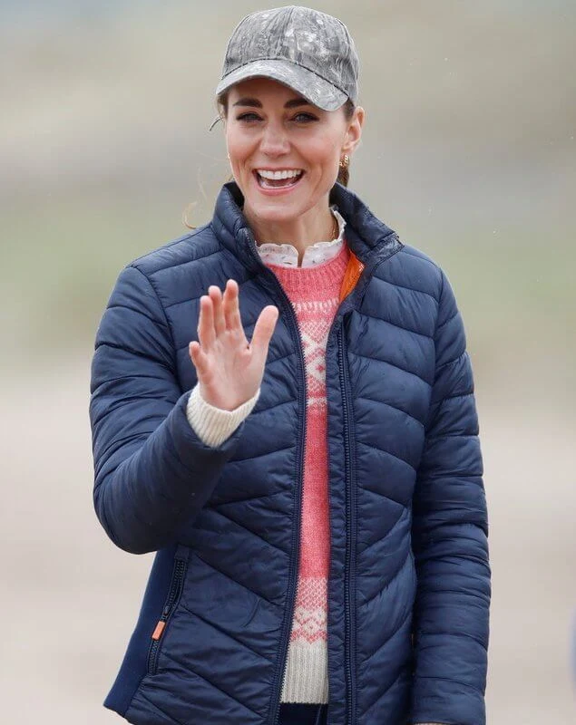 Kate Middleton wore a Barbour Longshore quilted jacket and a new pink and white knit jumper from Scottish label, Campbells of Beauly