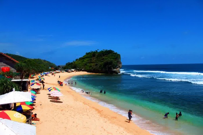 Pantai Indrayanti Jogja Gunung Kidul - Info Penginapan, Harga Tiket Masuk dan Rute Jalan
