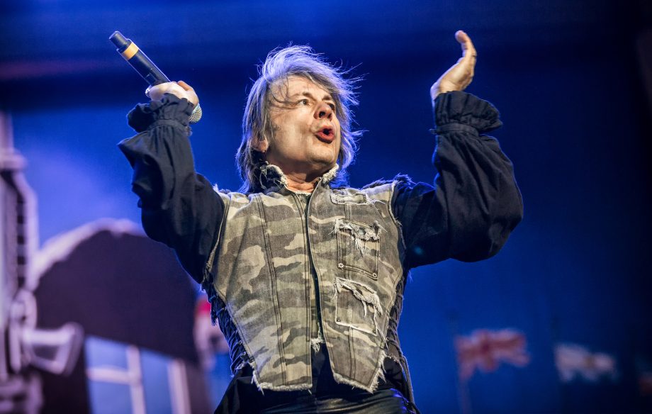 Bruce Dickinson: "ser um bom frontman é sobre administrar energia"