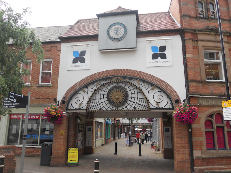 Un été "So British" ! Leicester Les arcades et St Martins Square