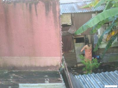 Ngintip Cewek Di kampung Lagi Mandi Keramas | KKK - Blogger's