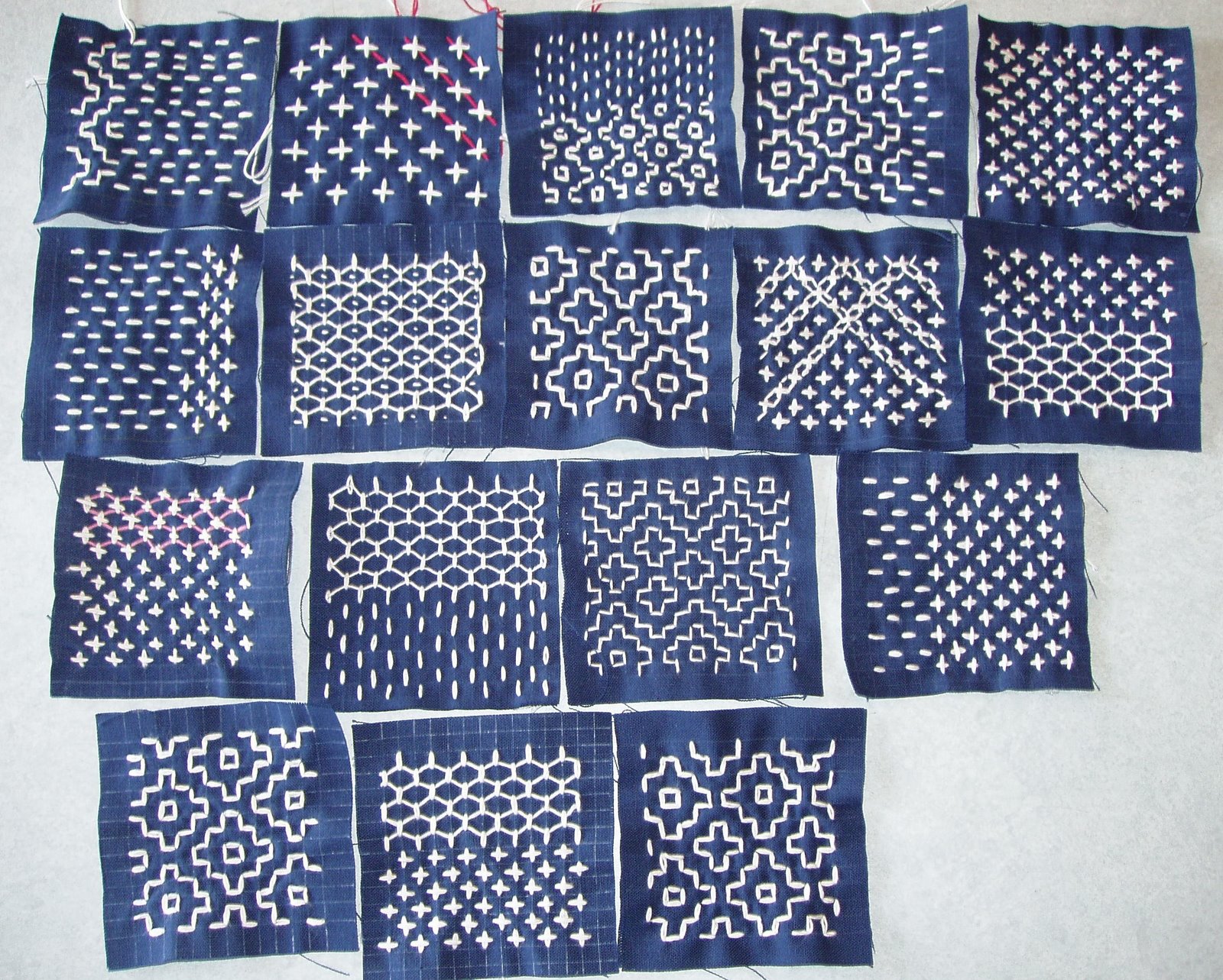 sashiko and other stitching Fun with hitomezashi the 'one stitch