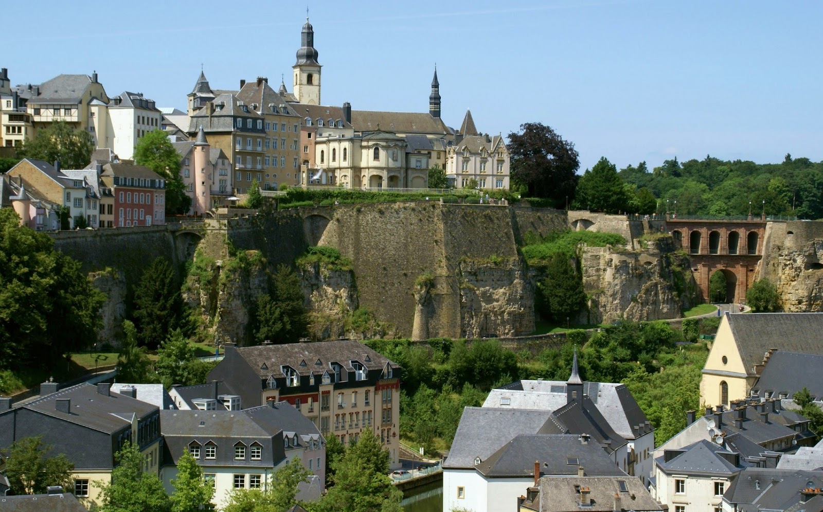 Dark Markets Luxembourg