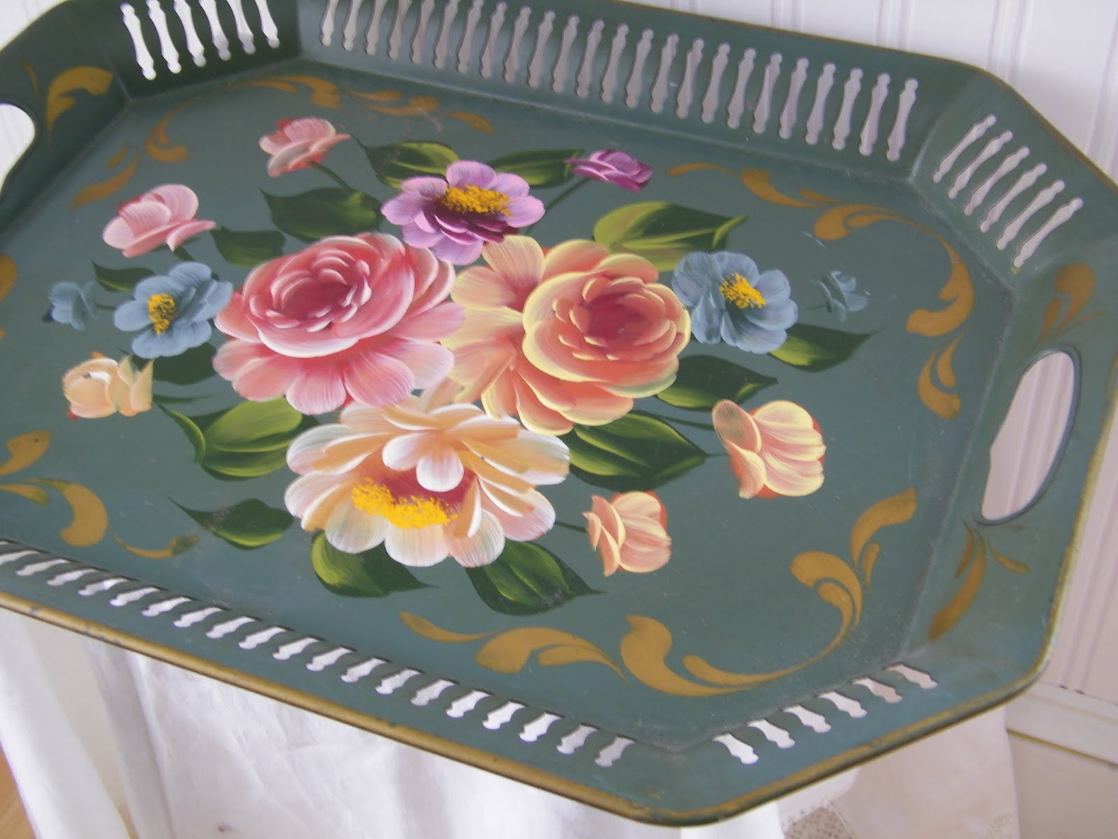 Maison Decor Romantic Tole Trays