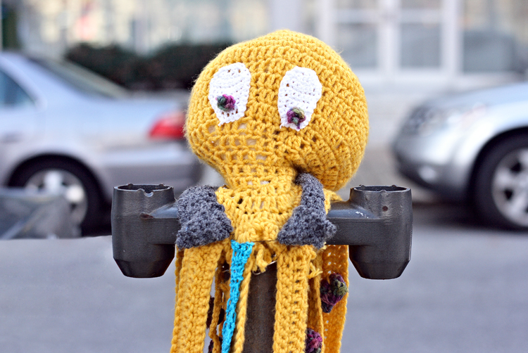 design sparrow inspired by yarn bombers