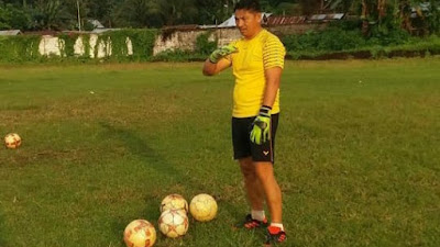Mantan Kiper Persma Hendra Pandeynuwu Digadang-gadang Pimpin Organisasi Pelatih Sepak Bola Sulut