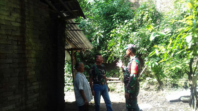 Waspada Bencana Alam Babinsa Koramil 23/Ceper Berikan Himbauan Kepada Warganya