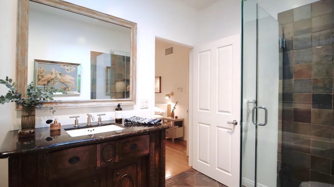 20 Interior Design Photos vs. Hollywood Hills Luxury Home Tour