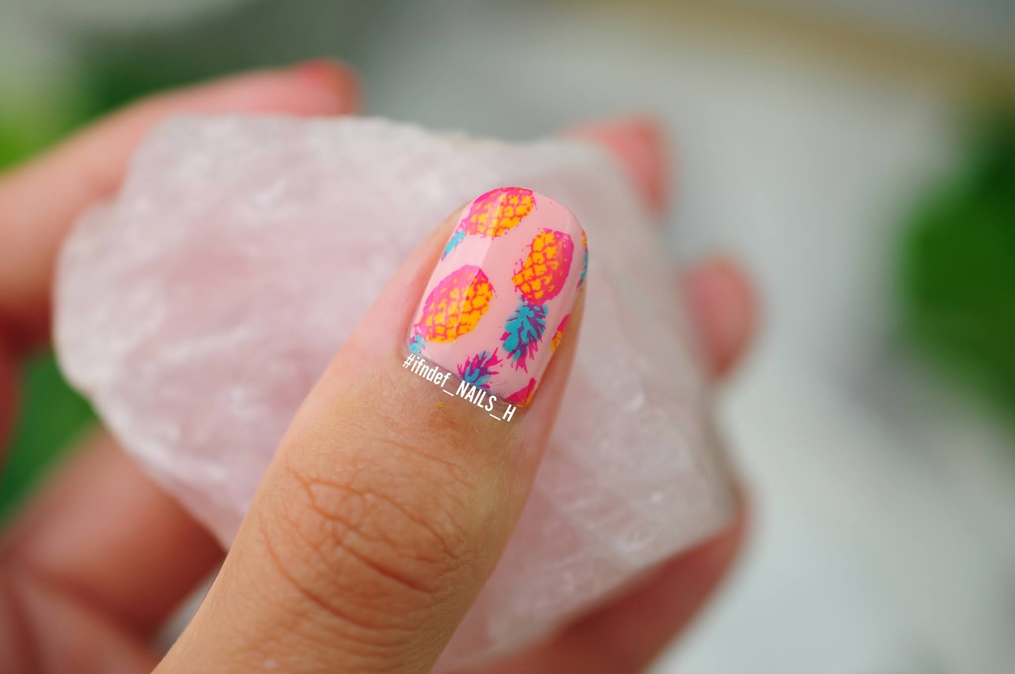 Pop art Pineapple reverse stamping nails NailNerdChallenge July 2021 // Fruit Nails