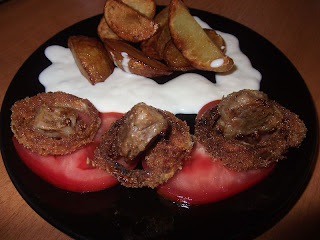 FRIPTURA AROMATA CU CARTOFI NOI SI CEAPA PANE