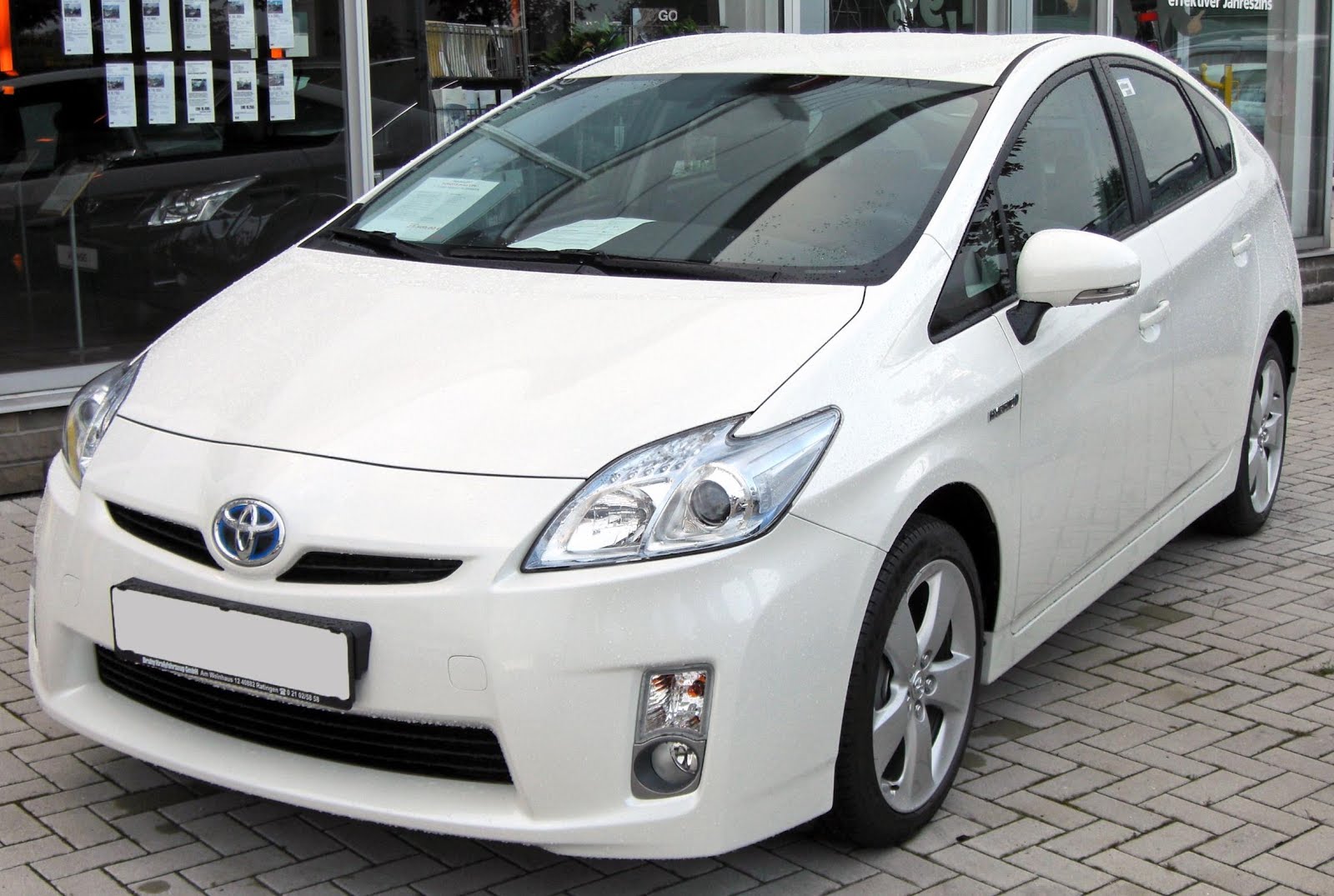 nicb-car-thieves-get-no-charge-from-toyota-prius-electric-vehicle-news