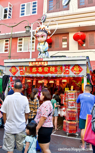 Entree Kibbles: Chinatown Chinese New Year Celebrations - Street Light