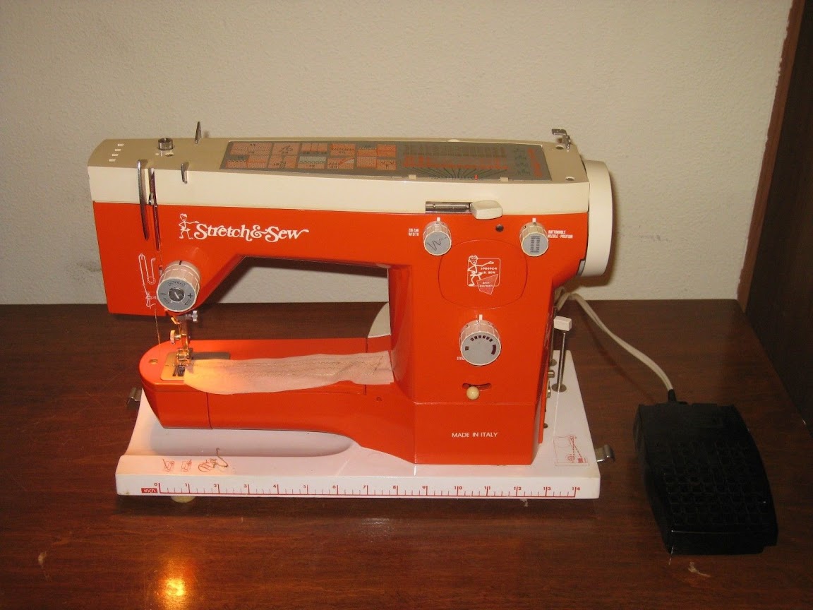 VINTAGE SEWING MACHINES