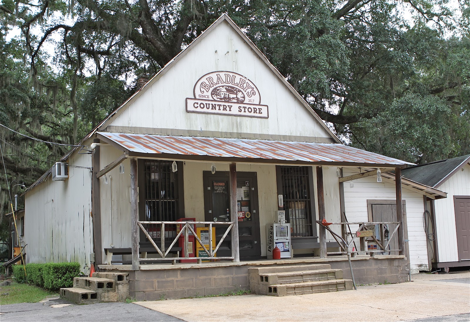 Sweet Southern Days Bradley's Country Store
