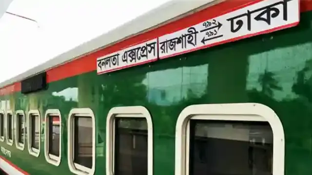 ৭ সপ্তাহ পর চাকা ঘুরলো ট্রেনের, বনলতা এক্সপ্রেসে যাত্রা শুরু