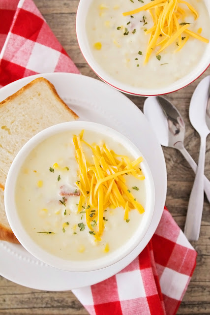 20 delicious fall soup recipes to cozy up a cold night!