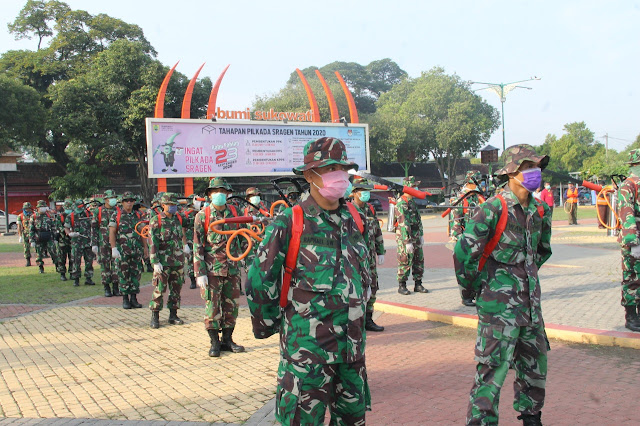 Penyemprotan Disinfektan Sebagai Pencegahan Covid-19 (Corona Virus) oleh Pemkab Sragen Penyemprotan Disinfektan Sebagai Pencegahan Covid-19 (Corona Virus) oleh Pemkab Sragen