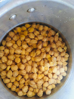 easy-chole-(chickpea)-masala-recipe-step-2(2)