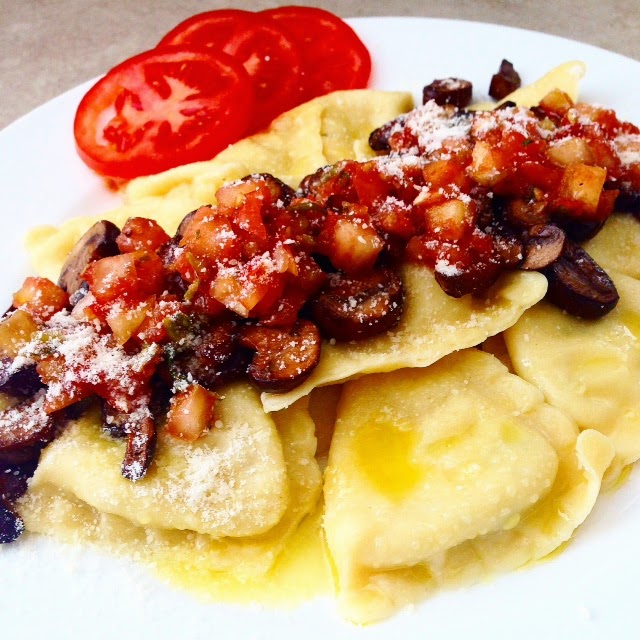 Betty's Food Talk Chicken & Mozzarella Ravioli