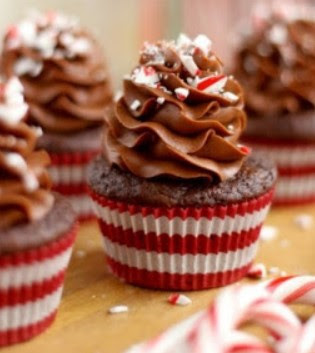 CHOCOLATE CANDY CANE CUPCAKES
