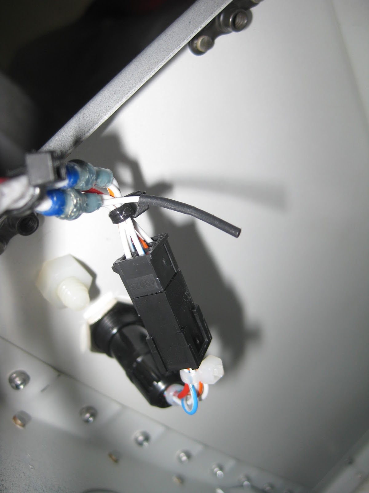 E's Van's RV-14A: Avionics: The big master wiring post.