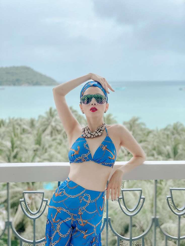 le quyen 8 1637028733 242 width1536height2048