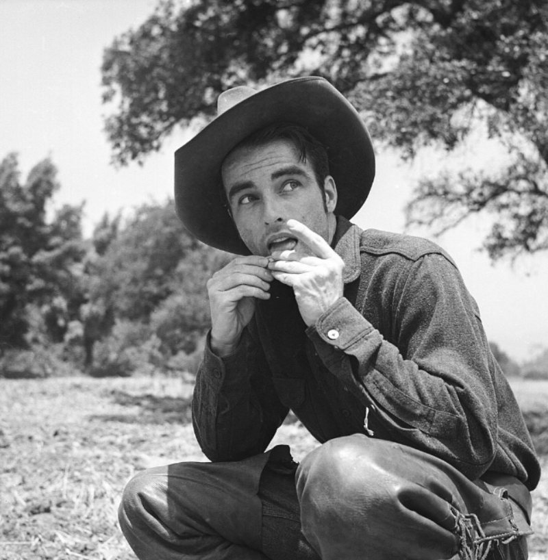 Handsome Portrait Photos of Montgomery Clift During the Filming of ‘Red River’ (1948) Vintage