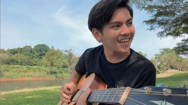 Tanggal lahir rey bong