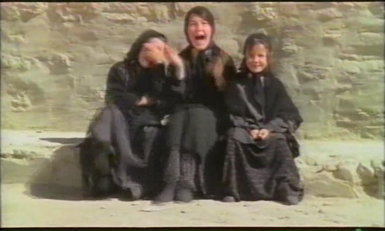 La covacha de Yulifero. El Bengador Gusticiero y su Pastelera Madre.