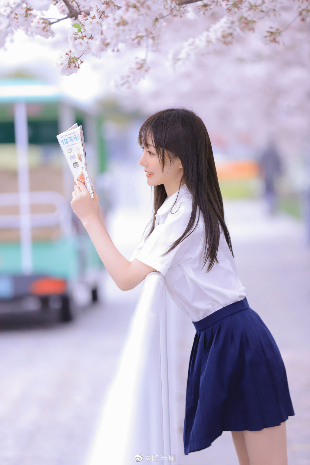 Image-Chinese-cute-model-Cherry-blossom-season-TruePic.net