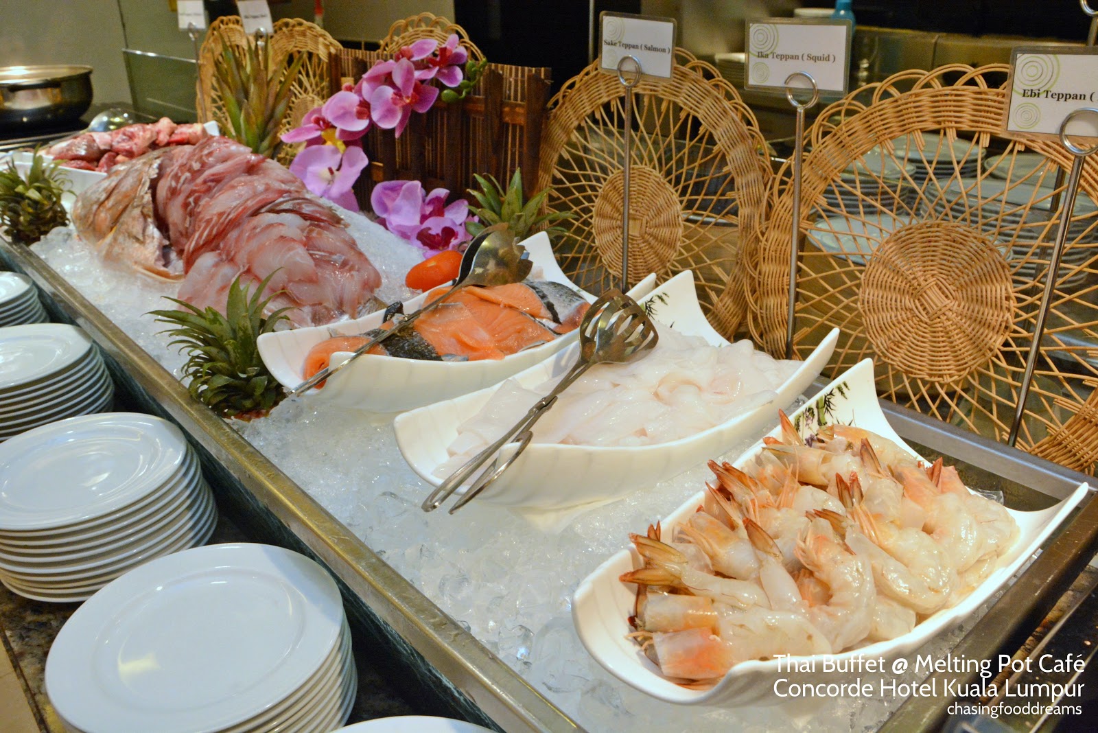 CHASING FOOD DREAMS Melting Pot Café Thai Buffet Concorde Hotel