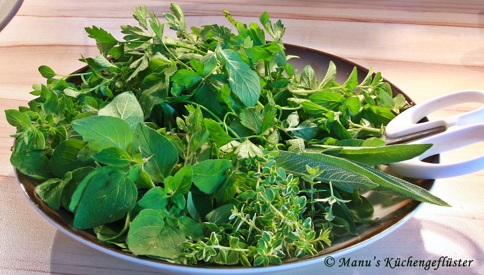 Manus Küchengeflüster: Schweinerückensteak mit Kräuter-Senf-Kruste