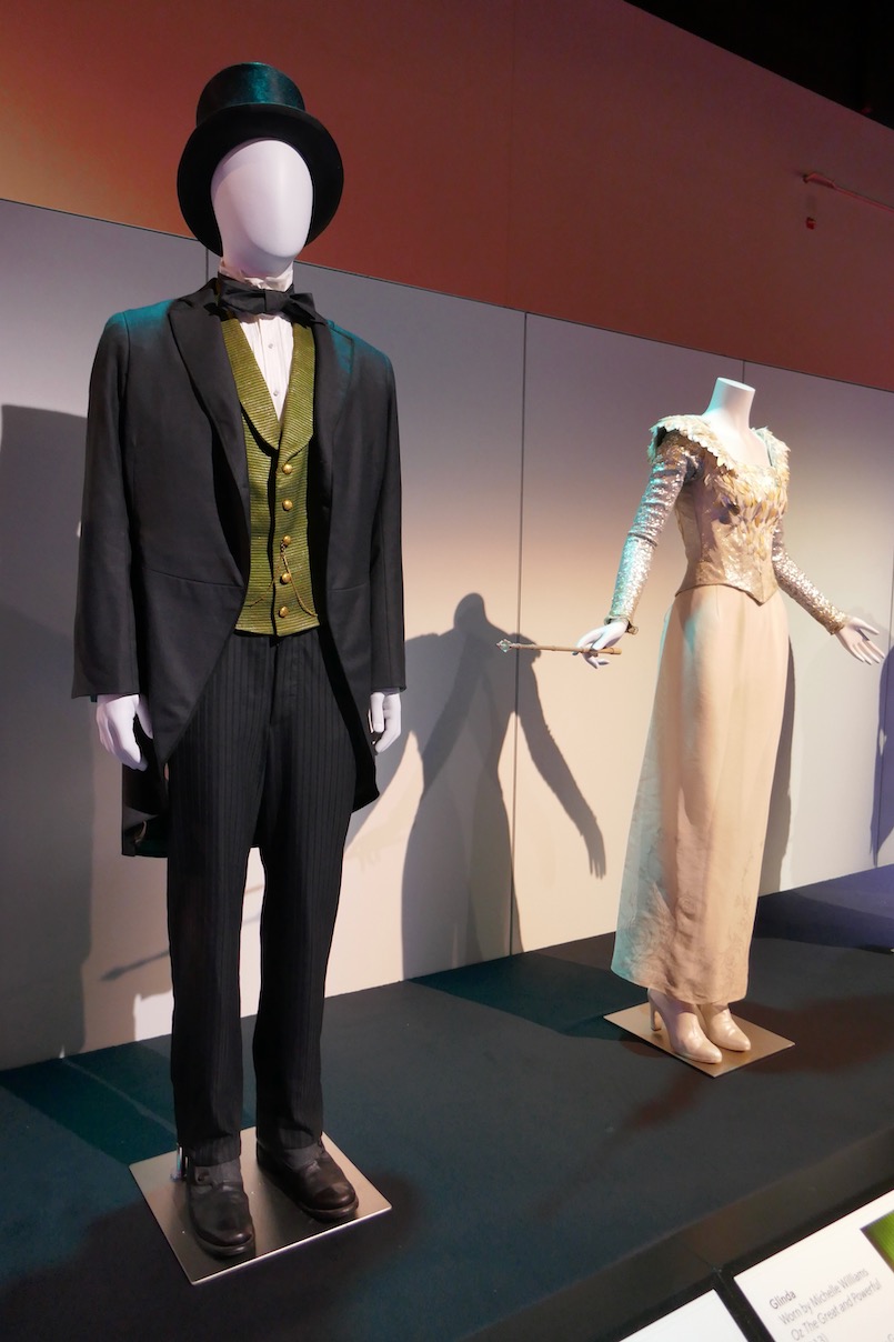 Hollywood Movie Costumes and Props Screenworn film costumes from Oz